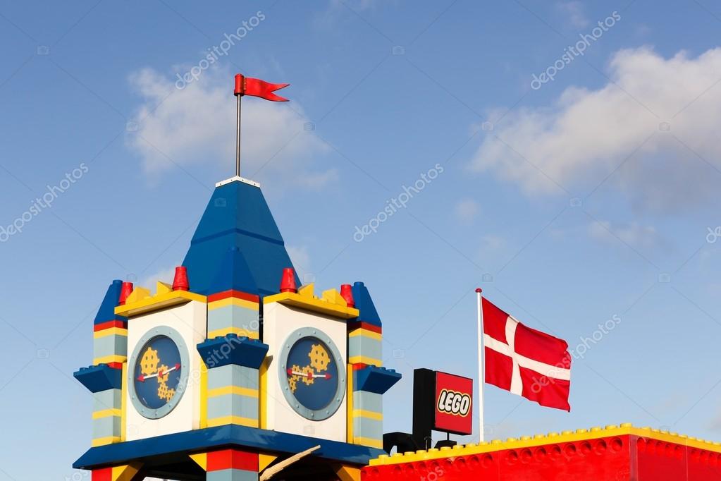 depositphotos_90537312-stock-photo-legoland-hotel-in-billund-denmark